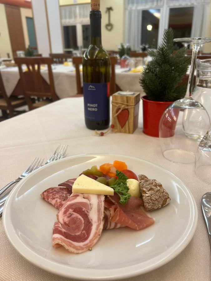 Santa Maria Ad Nives Hotel Canazei Eksteriør billede