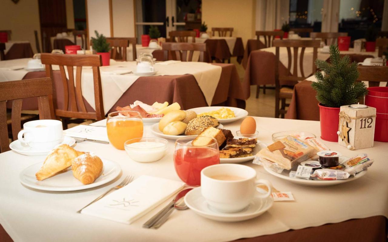 Santa Maria Ad Nives Hotel Canazei Eksteriør billede